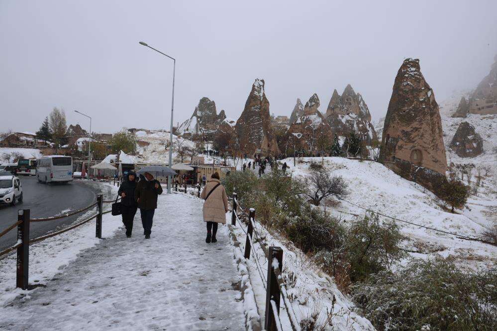 Mevsimin ilk karı düştü, ünlü vadiler gelinlik giydi 15
